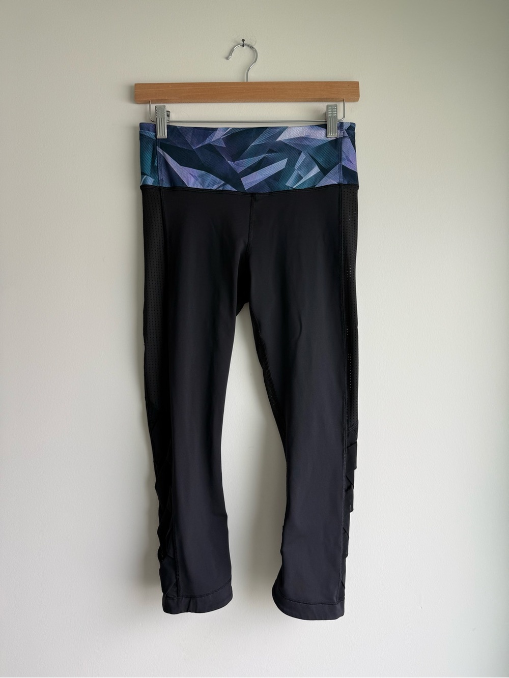 Lululemon Var-City Crop Leggings Pretty Prism Multi Size 6